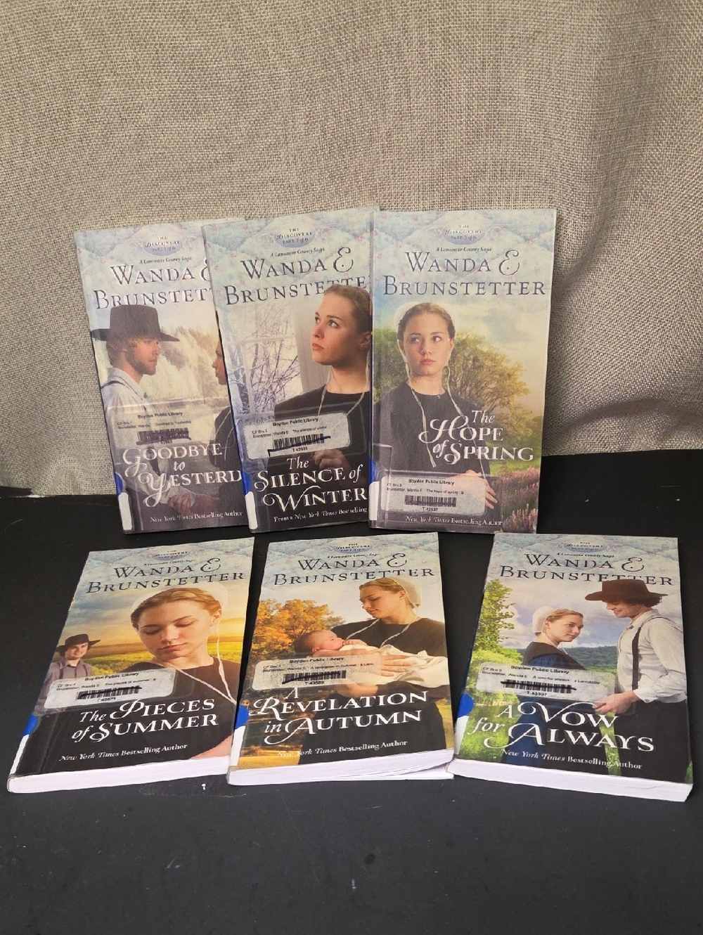 Wanda‎ E. Brunstetter Discovery Series: Lancaster County Saga Set, 1-6